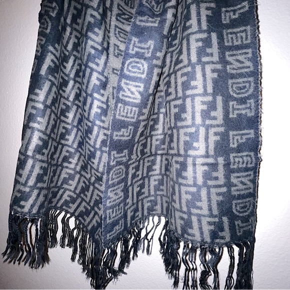 Fendi: Logo and Monogram Wool Tassel Scarf (Grey) - Picture 9 of 13